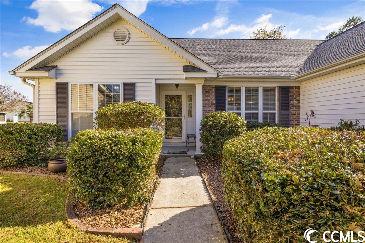 327 Chastain Court Murrells Inlet, SC 29576 - Photo 3 of 38