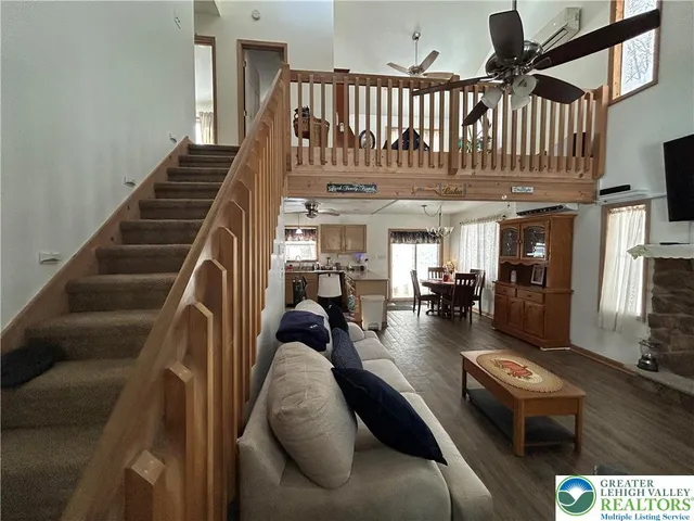 $299,900 | 352 Parker Trail, Albrightsville, PA 18210