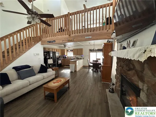 $299,900 | 352 Parker Trail, Albrightsville, PA 18210