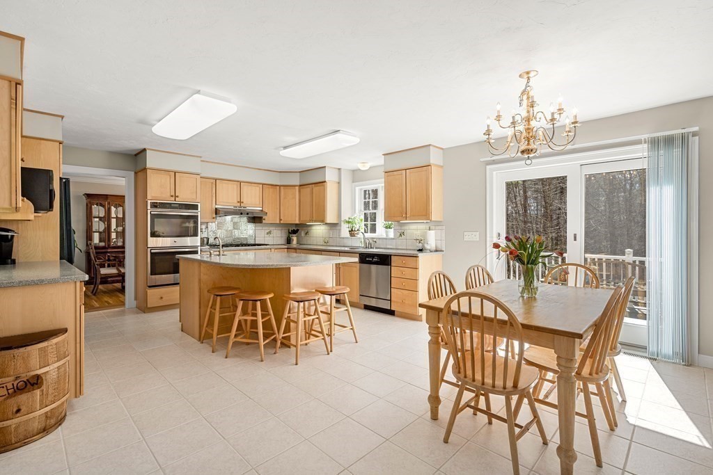 269 Pepperell Road Groton, MA 01450 - Photo 12 of 37