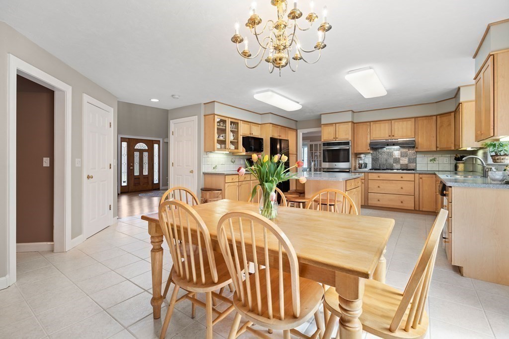 269 Pepperell Road Groton, MA 01450 - Photo 13 of 37