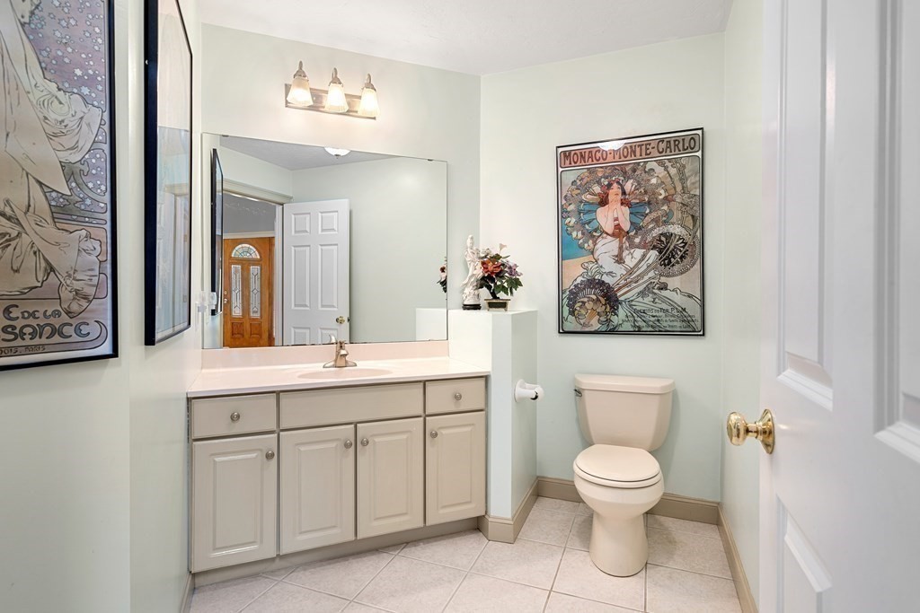 269 Pepperell Road Groton, MA 01450 - Photo 14 of 37