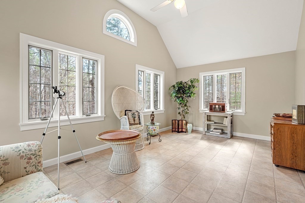 269 Pepperell Road Groton, MA 01450 - Photo 15 of 37