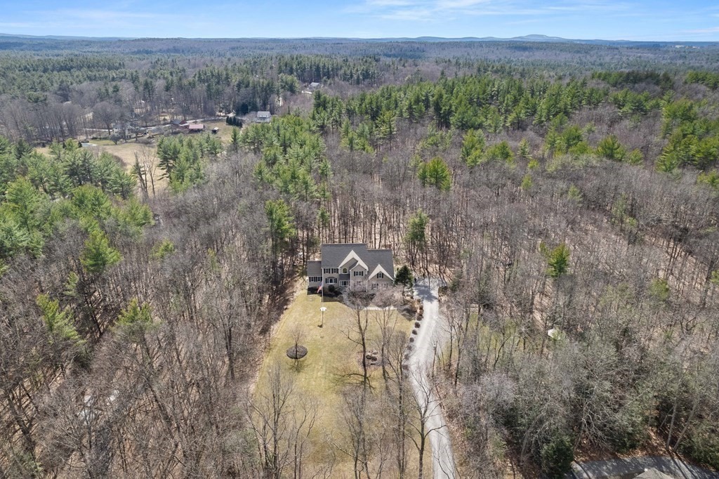 269 Pepperell Road Groton, MA 01450 - Photo 4 of 37