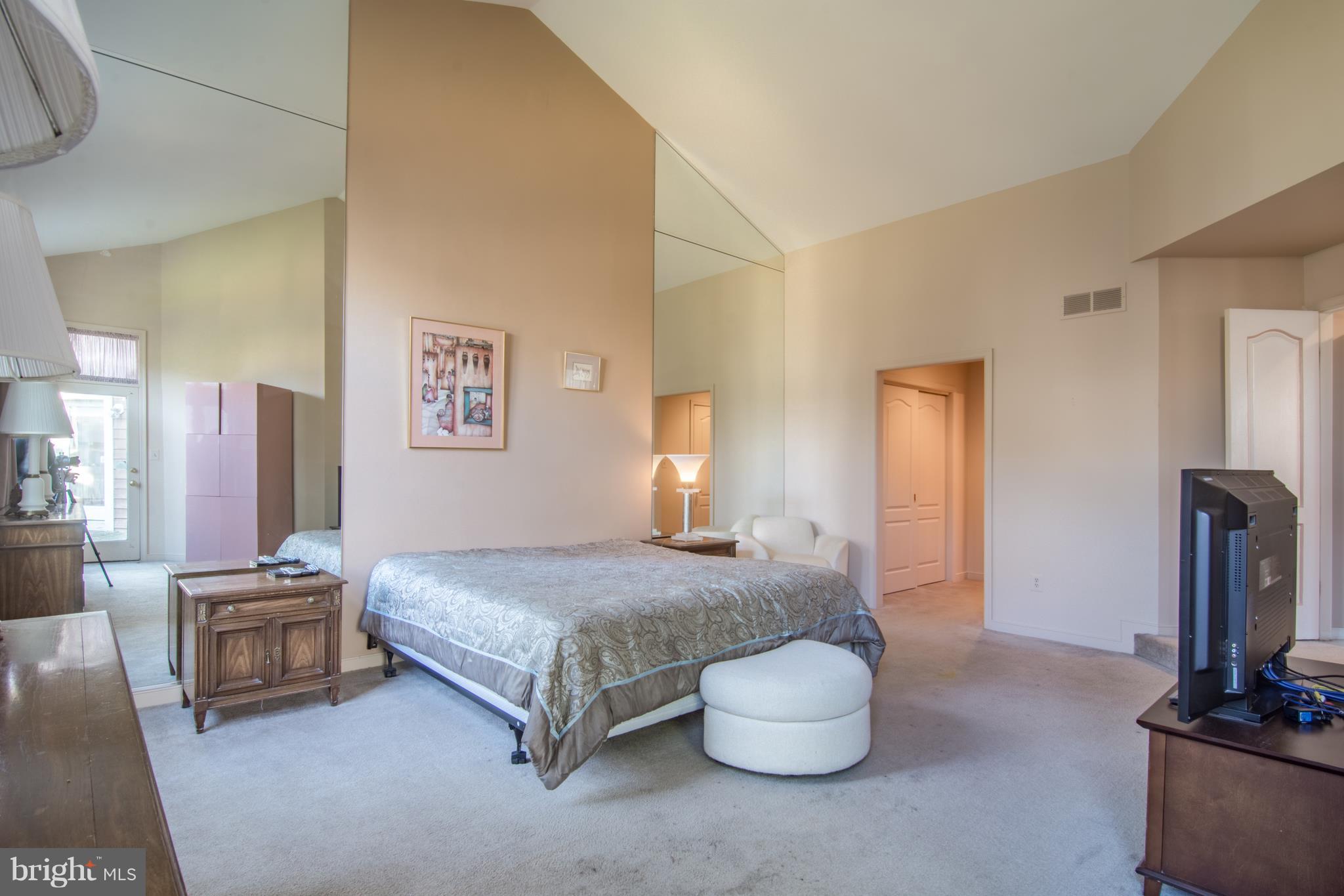 6911 Diana Road Baltimore, MD 21209 - Photo 14 of 30 Master Bedroom with high ceilings