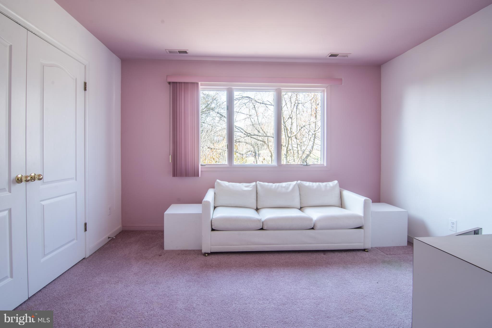 6911 Diana Road Baltimore, MD 21209 - Photo 21 of 30 Bedroom