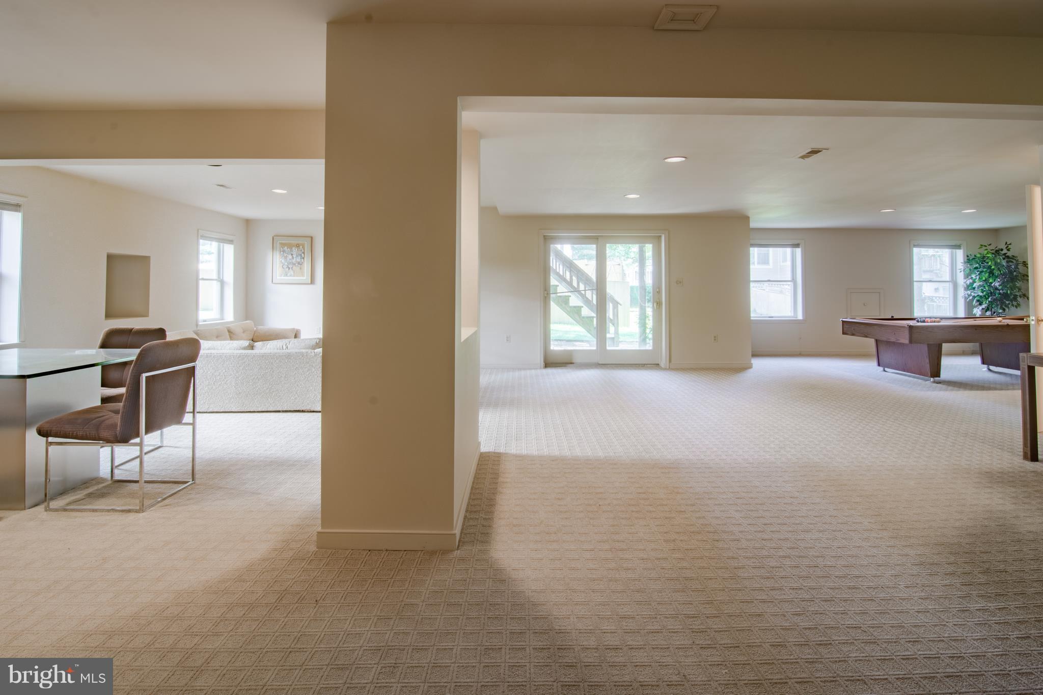 6911 Diana Road Baltimore, MD 21209 - Photo 26 of 30 Walkout Lower Level with loads of windows!