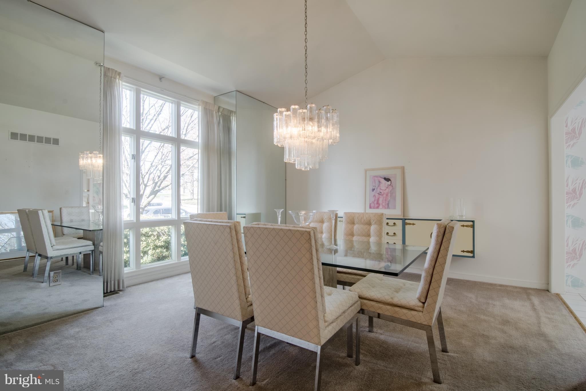 6911 Diana Road Baltimore, MD 21209 - Photo 7 of 30 Dining Room
