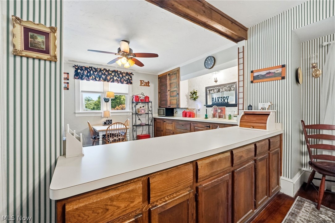 1105 Vermilion Road Vermilion, OH 44089 - Photo 10 of 50 Valuable counter space for entertaining or every day use!