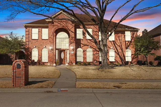 $699,999 | 633 Mossycup Oak Drive, Plano, TX 75025