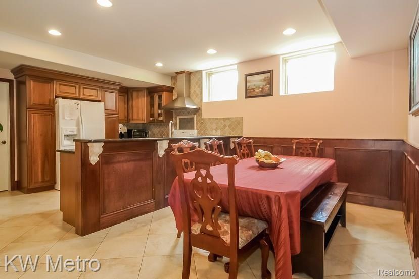 351 Shortridge Avenue Rochester, MI 48307 - Photo 33 of 46 033-Family_Room-958406-mls.jpg