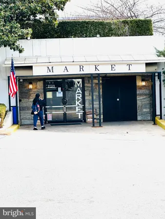 $1,950 | 10401 Grosvenor Place, Unit 1414, Rockville, MD 20852