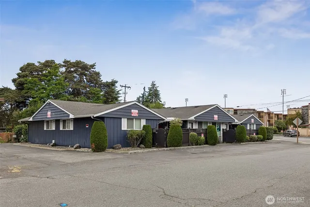 $1,275,000 | 259 South 156th Street, Unit 14, Burien, WA 98148