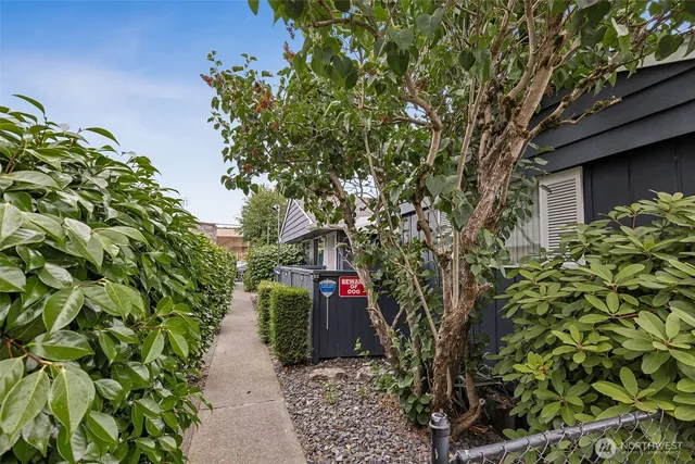 $1,275,000 | 259 South 156th Street, Unit 14, Burien, WA 98148