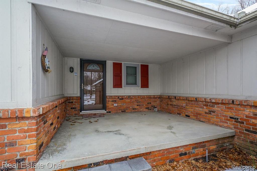 887 Woodridge Court Rochester, MI 48307 - Photo 6 of 39