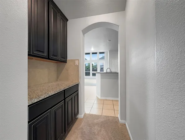 $450,000 | 632 Kickapoo Court, Webster, TX 77598