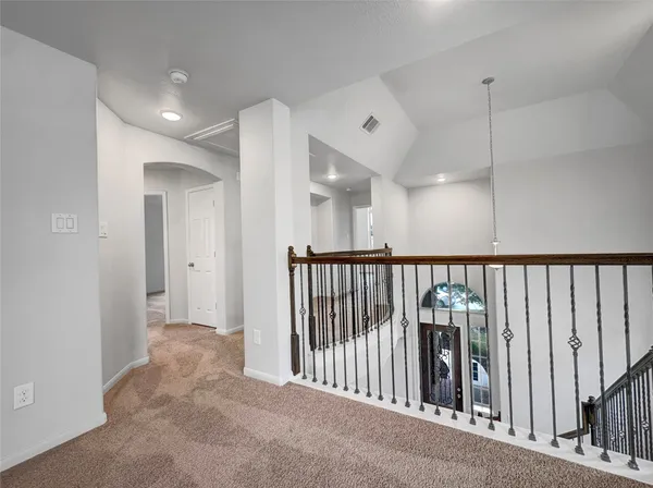 $450,000 | 632 Kickapoo Court, Webster, TX 77598