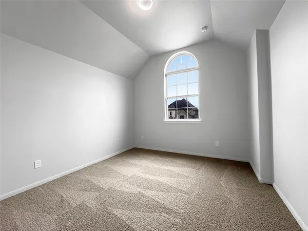 $450,000 | 632 Kickapoo Court, Webster, TX 77598