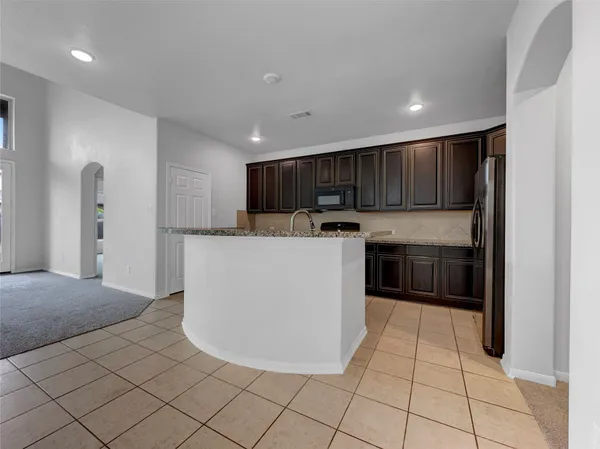 $450,000 | 632 Kickapoo Court, Webster, TX 77598