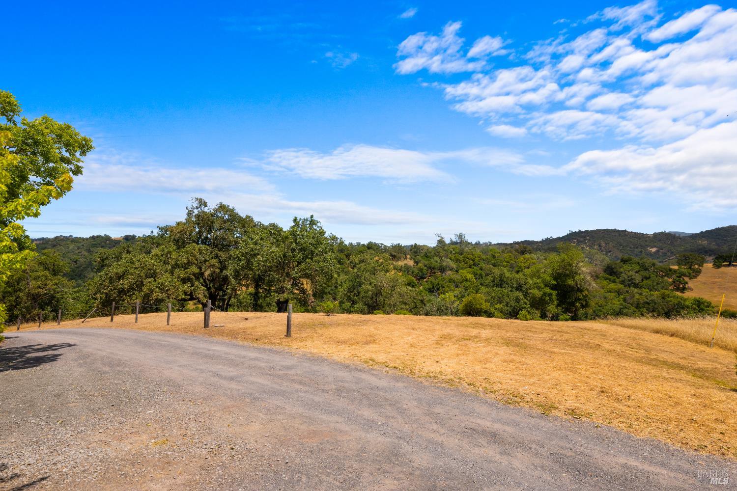 23655 Vineyard Road Geyserville, CA 95441 - Photo 17 of 38