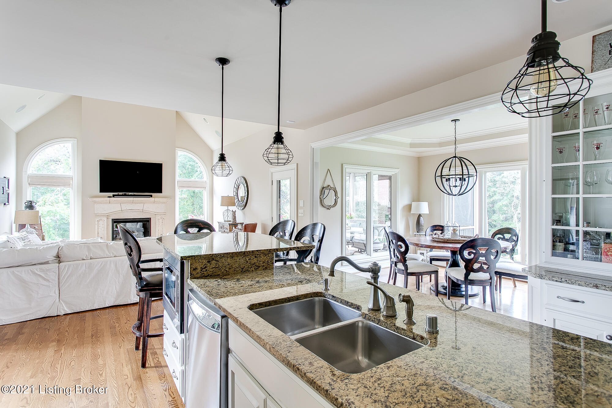 13319 Ridgemoor Drive Prospect, KY 40059 - Photo 13 of 65 13319 Ridgemoor Dr-26