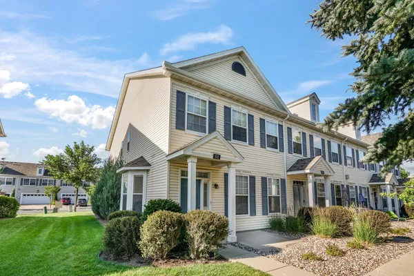 $299,900 | 1692 Liberty Circle, Shakopee, MN 55379