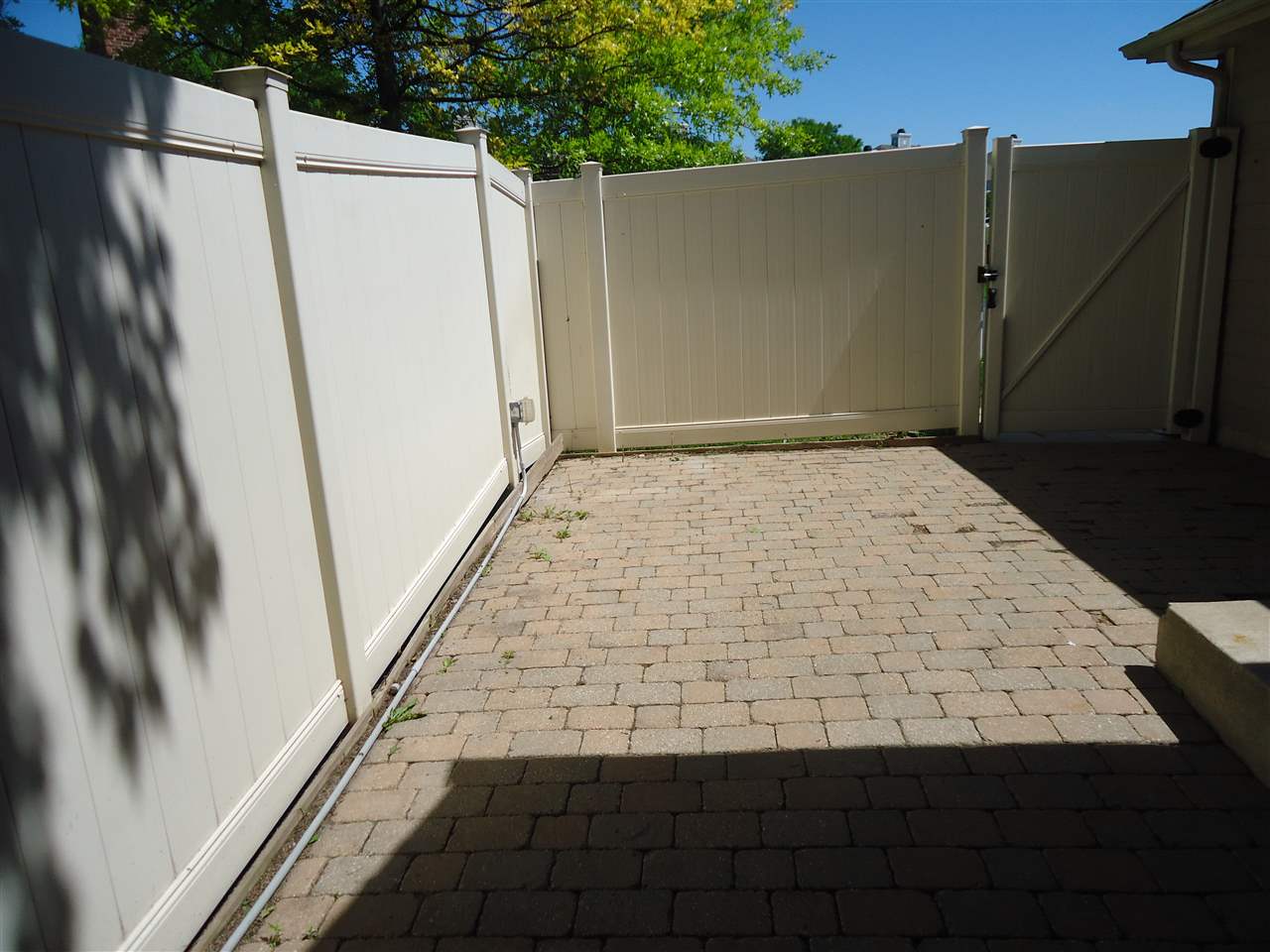 4711 Oak Way Roscoe, IL 61073 - Photo 5 of 14 Gallery Image 5