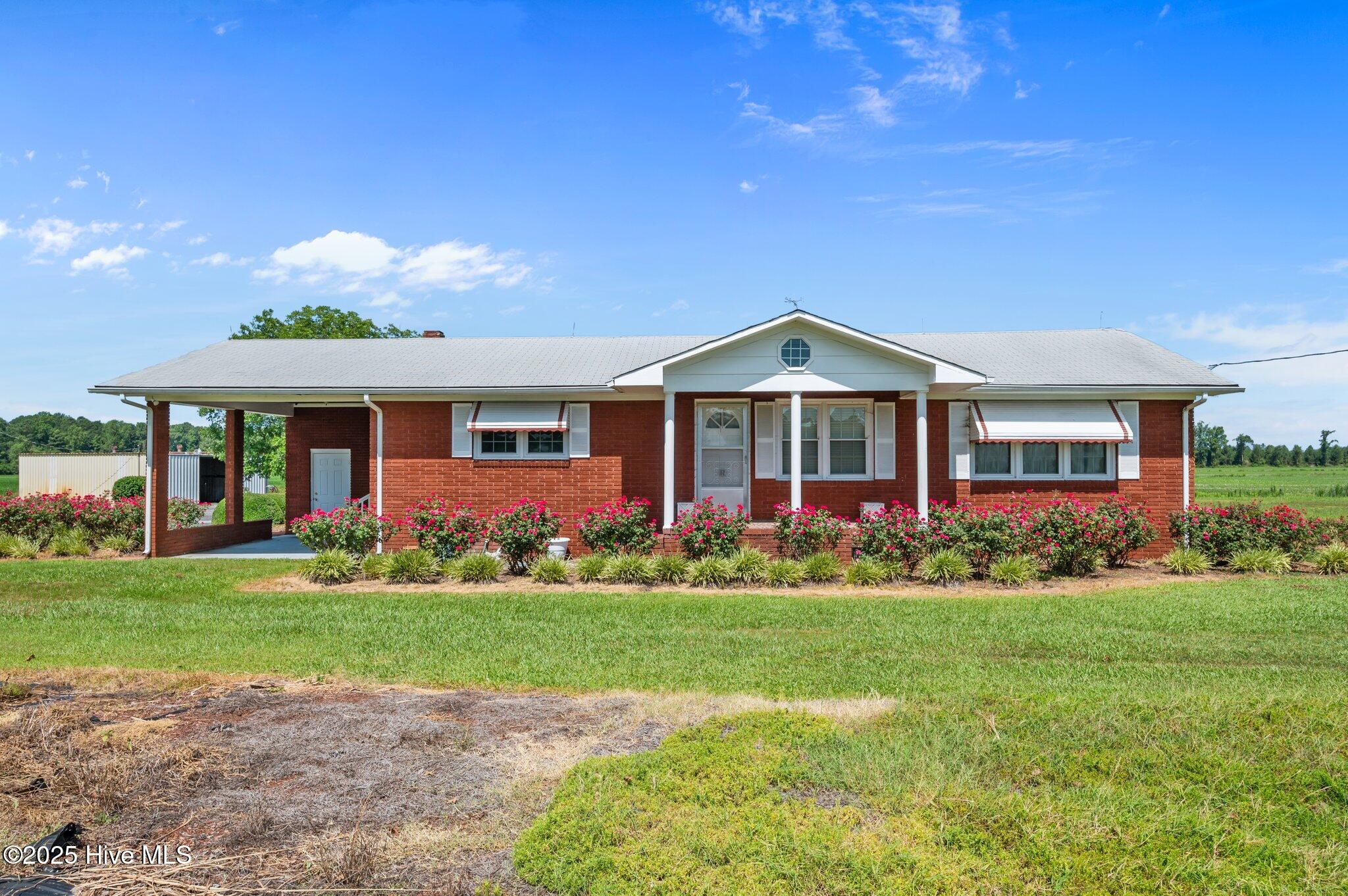 439 Vine Swamp Road Kinston, NC 28504 - Photo 1 of 46 1-web-or-mls-LHV_7694