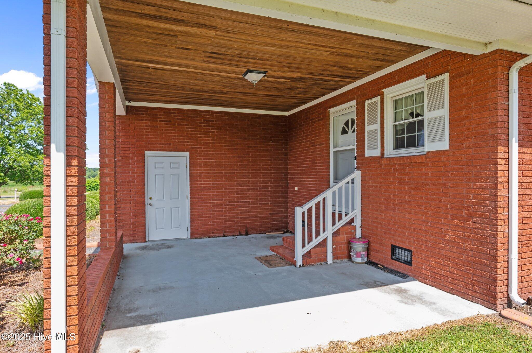 439 Vine Swamp Road Kinston, NC 28504 - Photo 8 of 46 38-web-or-mls-LHV_7698