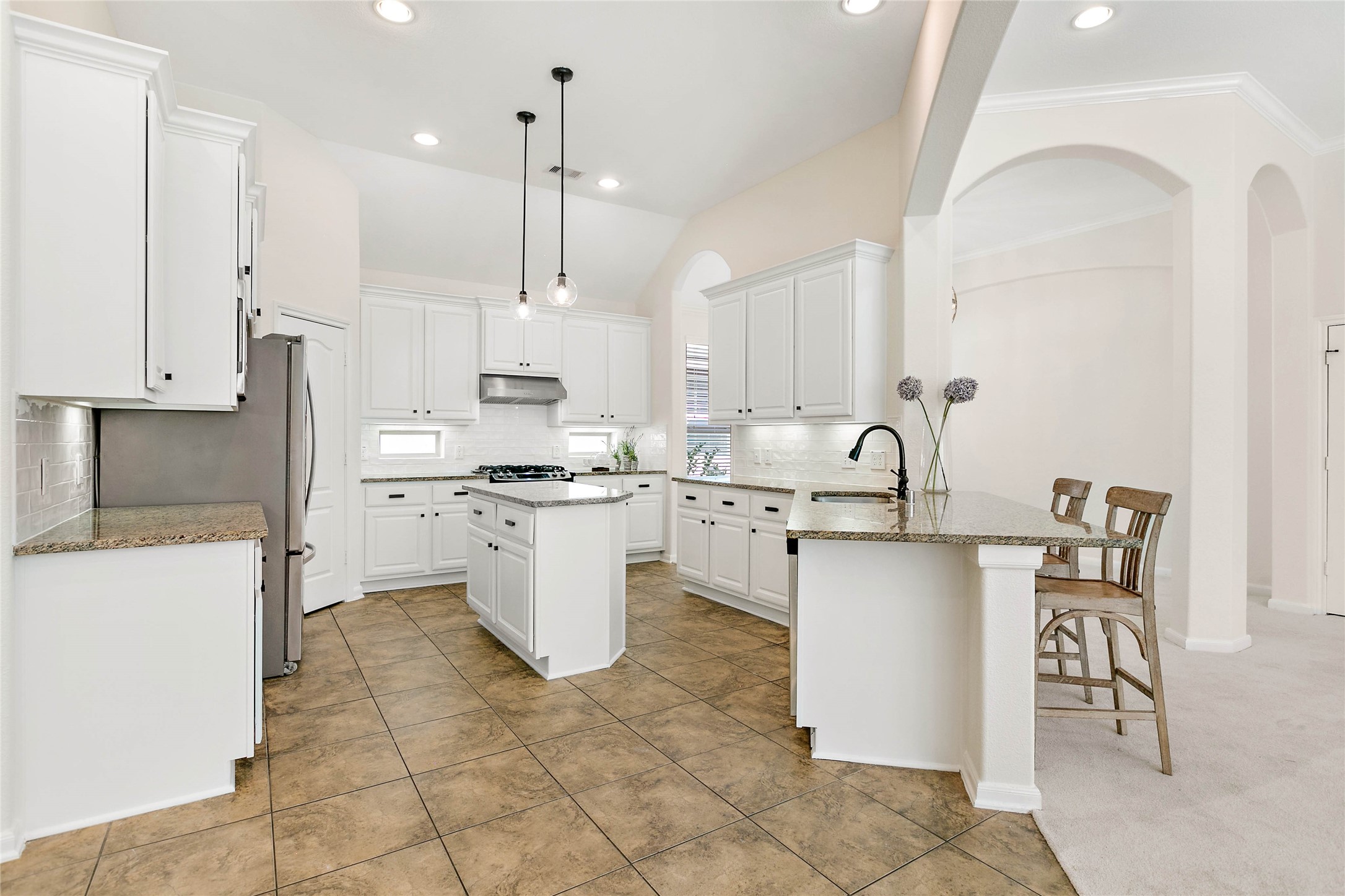 35 East Wolf Cabin Circle Spring, TX 77389 - Photo 12 of 33