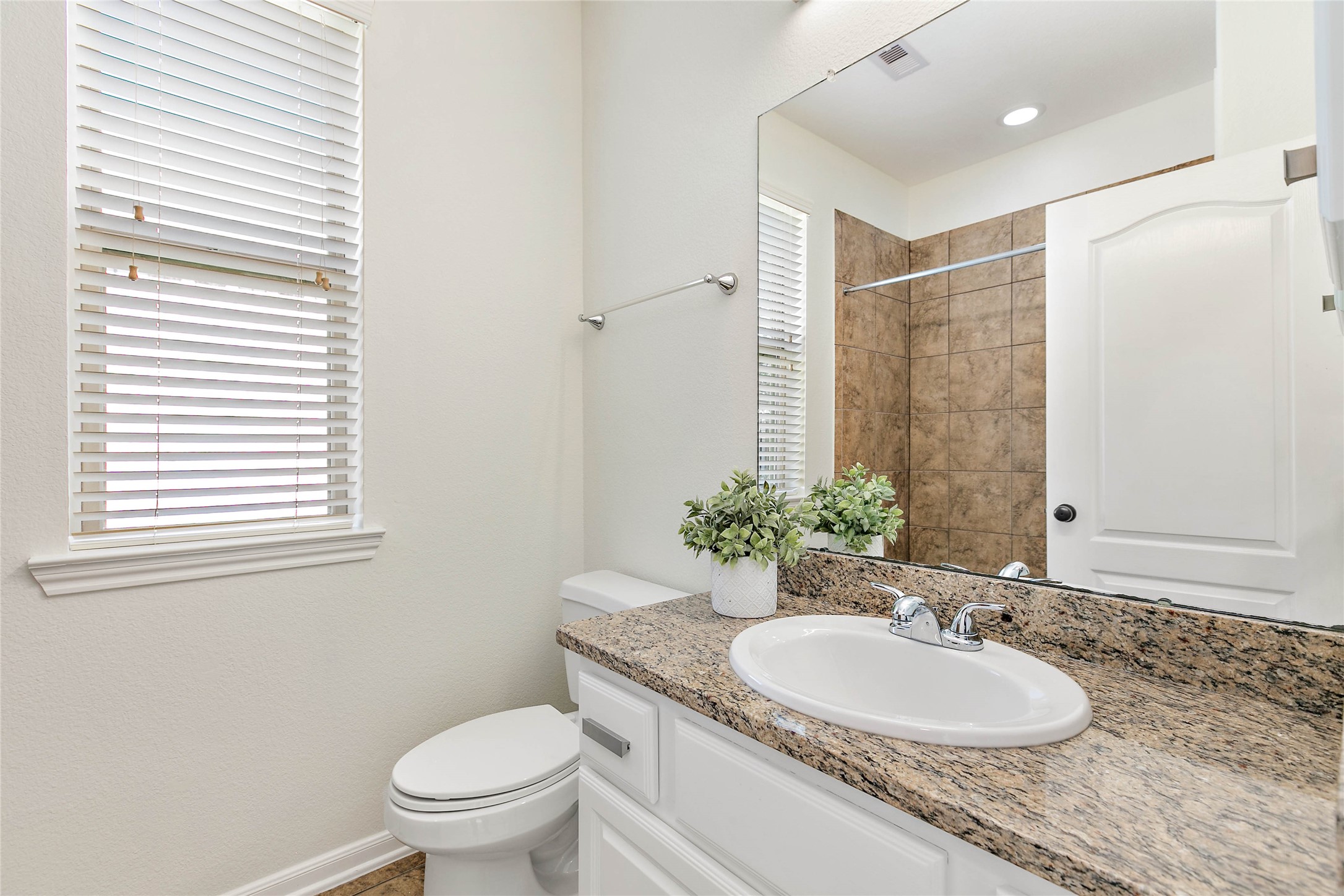 35 East Wolf Cabin Circle Spring, TX 77389 - Photo 24 of 33