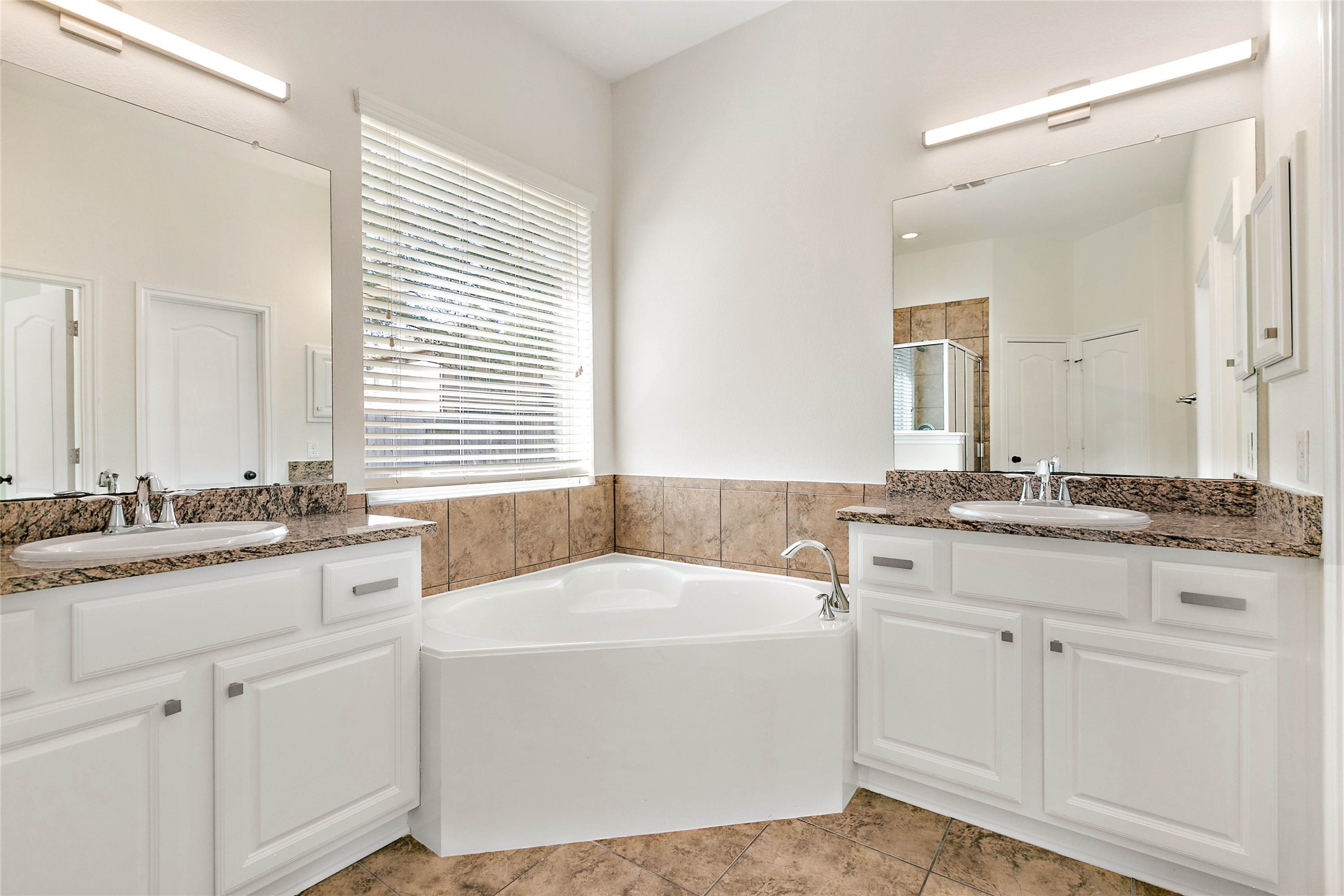 35 East Wolf Cabin Circle Spring, TX 77389 - Photo 27 of 33