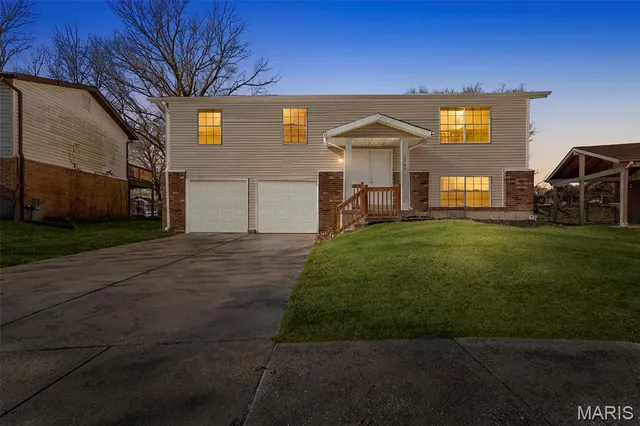 $200,000 | 1767 Stilton Court, Florissant, MO 63031