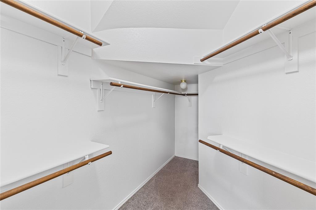 809 Slaughter Lane Euless, TX 76040 - Photo 17 of 29