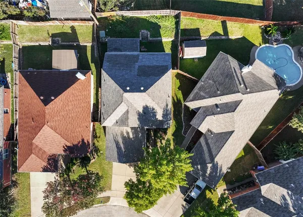 $2,500 | 809 Slaughter Lane, Euless, TX 76040