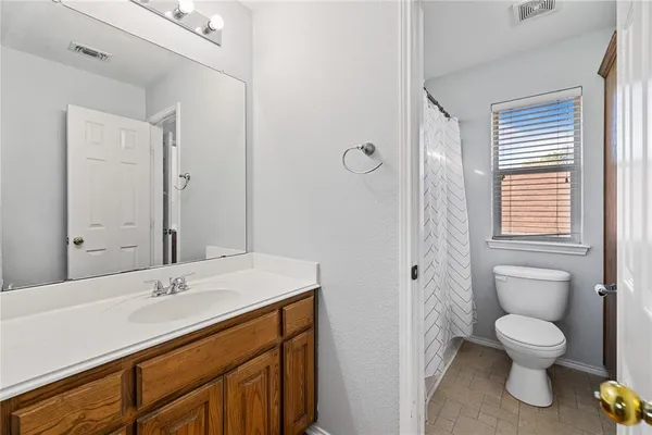 $2,500 | 809 Slaughter Lane, Euless, TX 76040