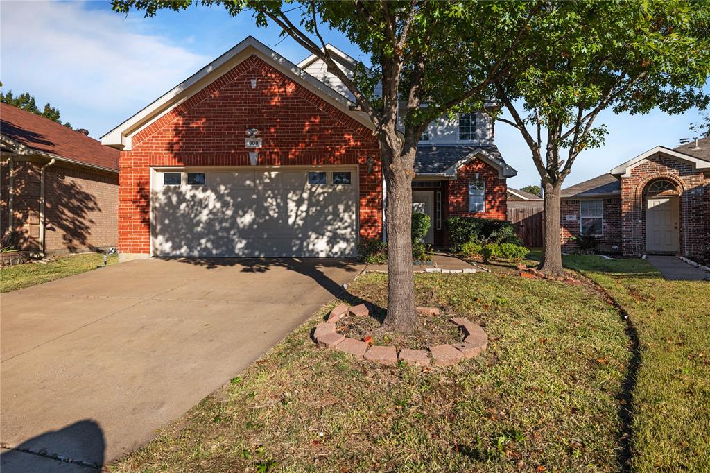 809 Slaughter Lane Euless, TX 76040 - Photo 3 of 29