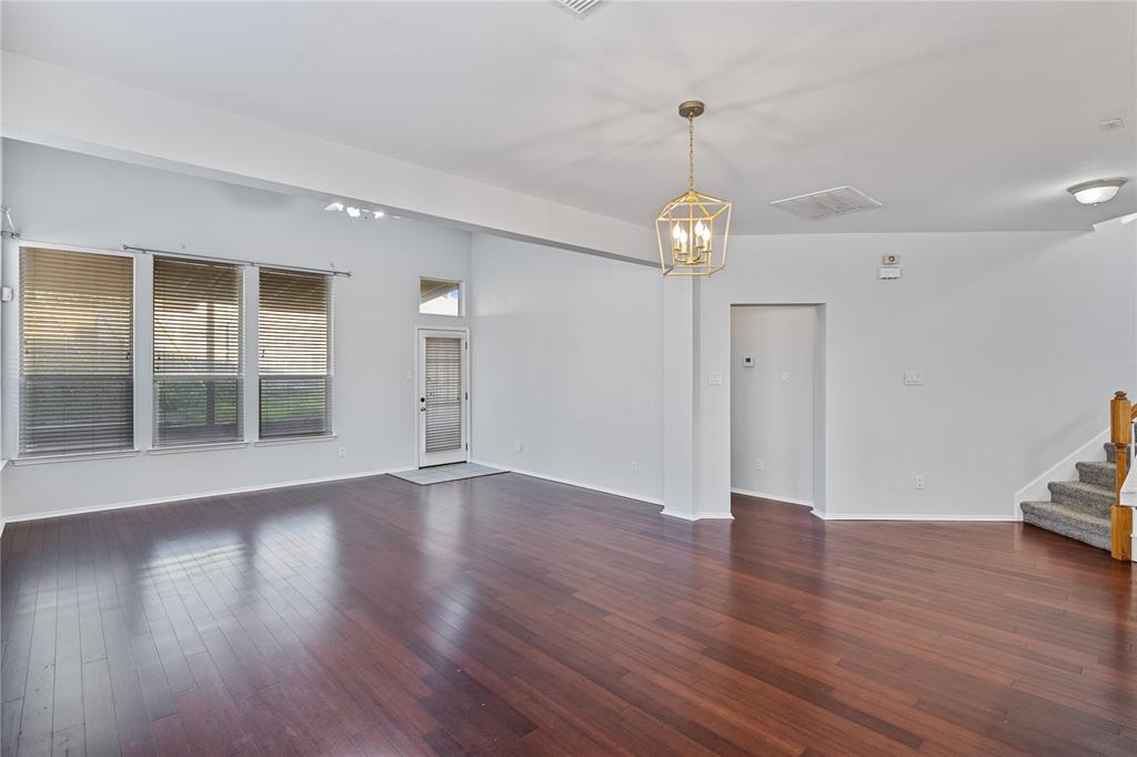 809 Slaughter Lane Euless, TX 76040 - Photo 6 of 29