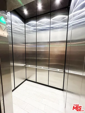 $4,350 | 468 South Roxbury Drive, Unit 303, Beverly Hills, CA 90212