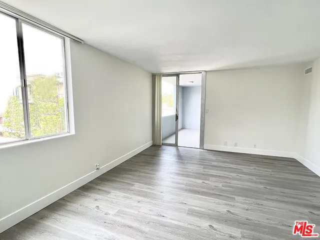 $4,350 | 468 South Roxbury Drive, Unit 303, Beverly Hills, CA 90212