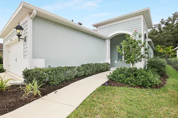 $2,350 | 13576 Circa Crossing Drive, Lithia, FL 33547