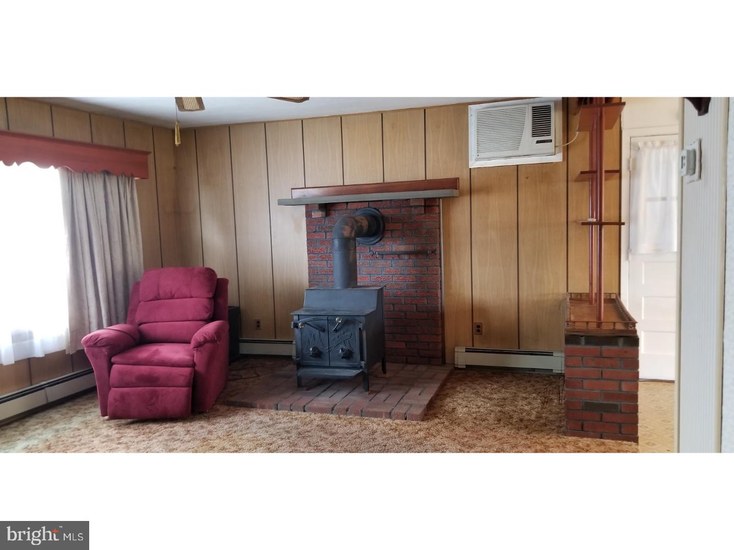 55 Cameo Road Levittown, PA 19057 - Photo 5 of 11 Living Room