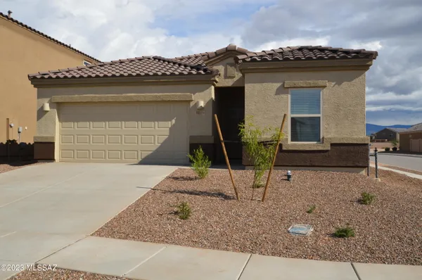 $1,800 | 12175 East Metz Drive, Vail, AZ 85641