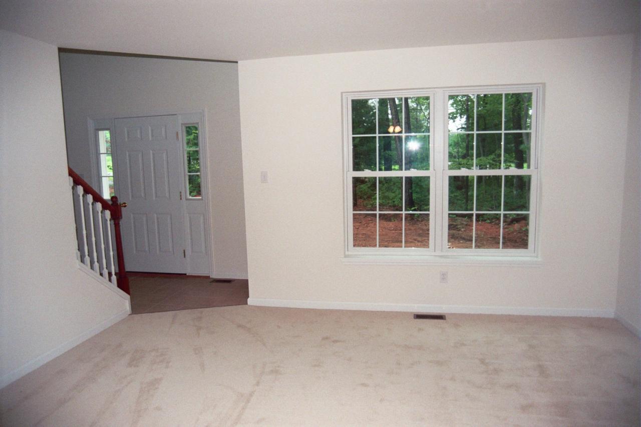 1 Scheller Hill Kunkletown, PA 18058 - Photo 2 of 22 Living Room