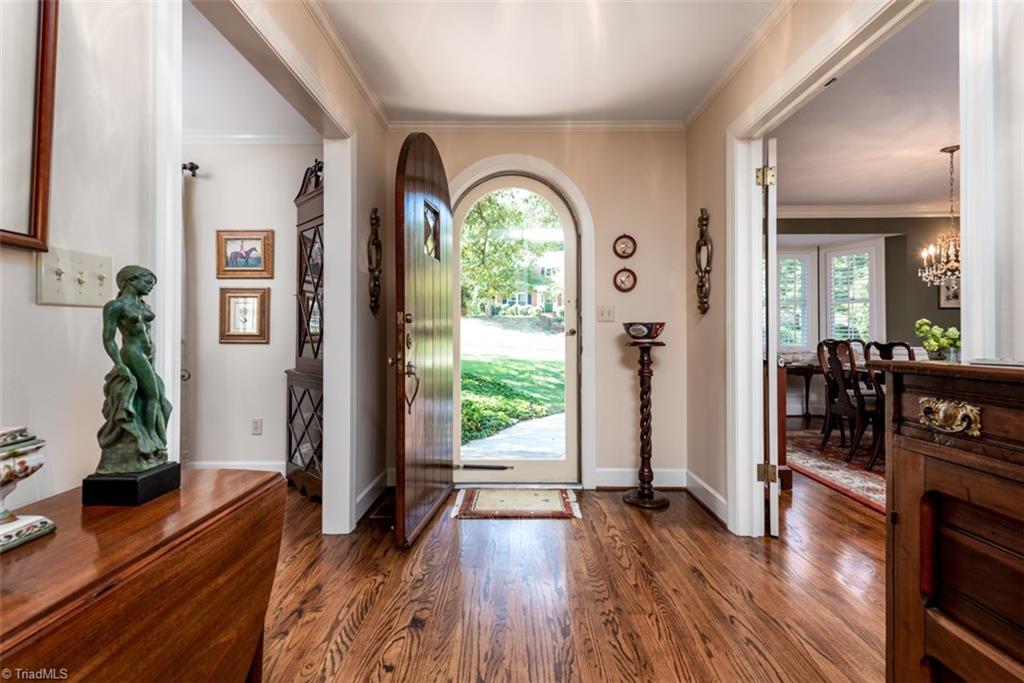 1028 Sweetbriar Road High Point, NC 27262 - Photo 3 of 24 Gallery Image 3