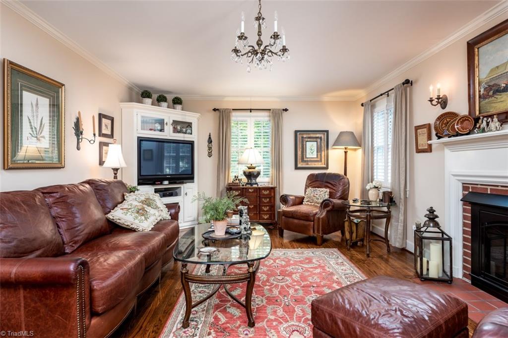 1028 Sweetbriar Road High Point, NC 27262 - Photo 4 of 24 Gallery Image 4