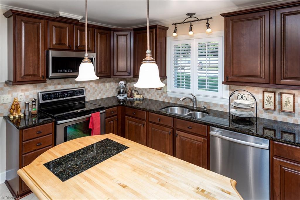 1028 Sweetbriar Road High Point, NC 27262 - Photo 9 of 24 Gallery Image 9