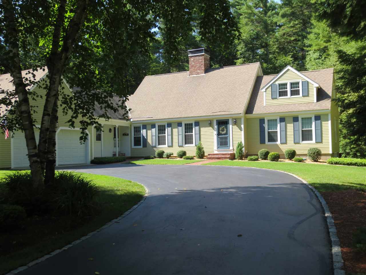 49 Governor Wentworth Road Amherst, NH 03031 - Photo 1 of 40