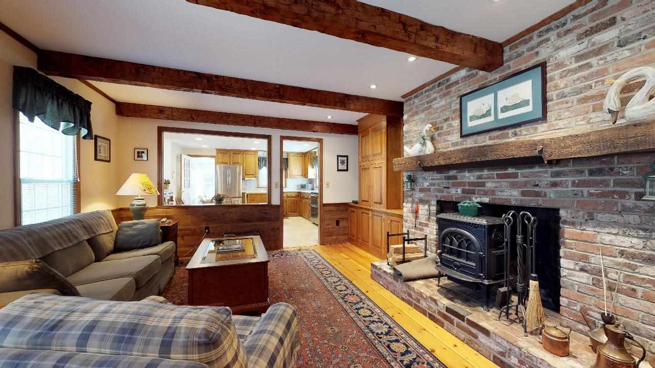 49 Governor Wentworth Road Amherst, NH 03031 - Photo 7 of 40