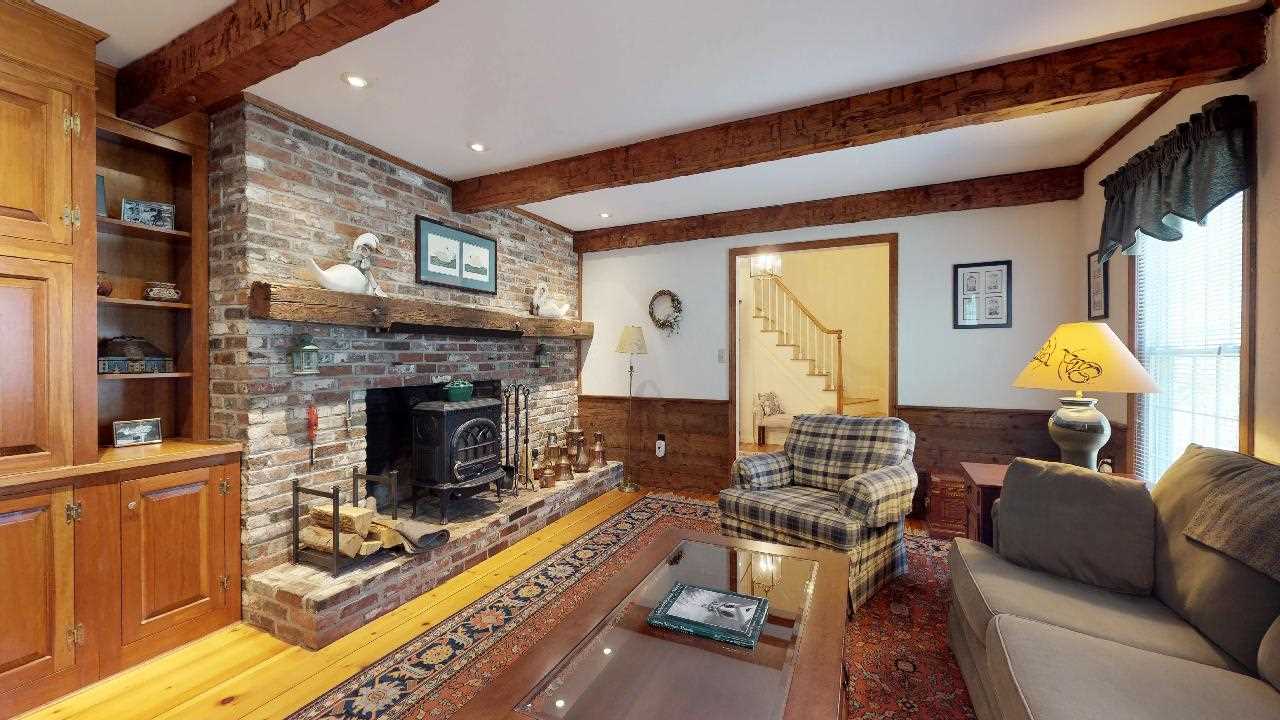 49 Governor Wentworth Road Amherst, NH 03031 - Photo 8 of 40